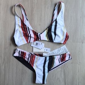 NWT. Volcom bikini